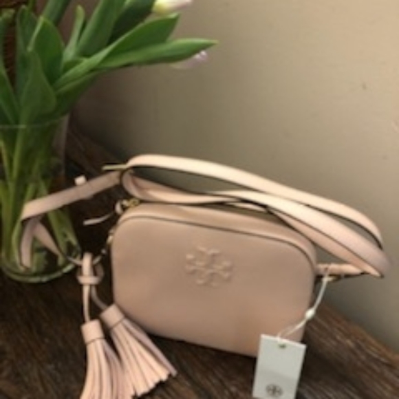 Tory Burch Thea Camera bag/ Sold Elsewhere - Picture 2 of 8